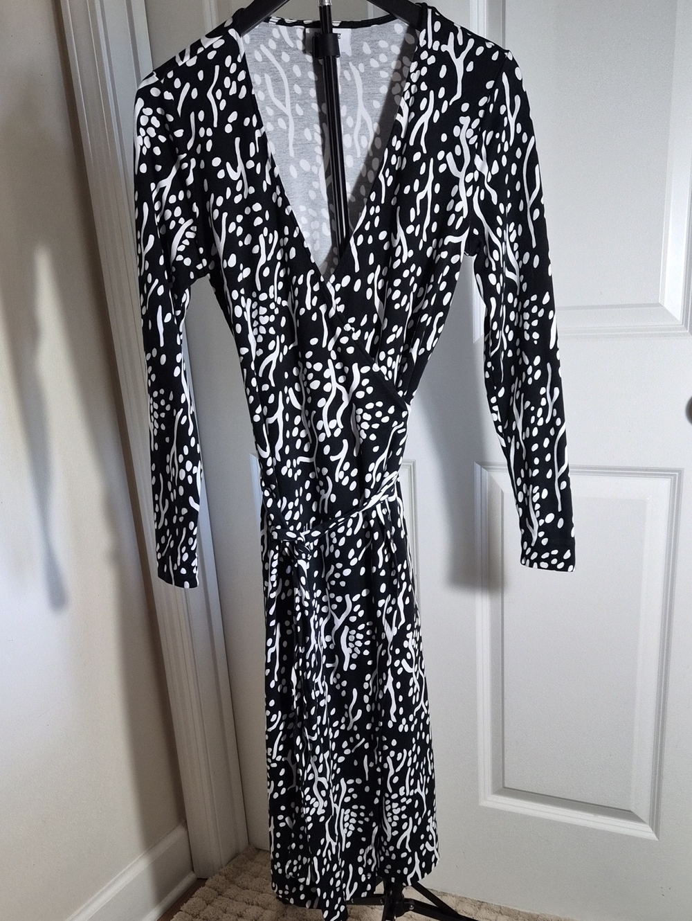 Diane Von Furstenberg Black and White Long Sleeve Wrap Dress